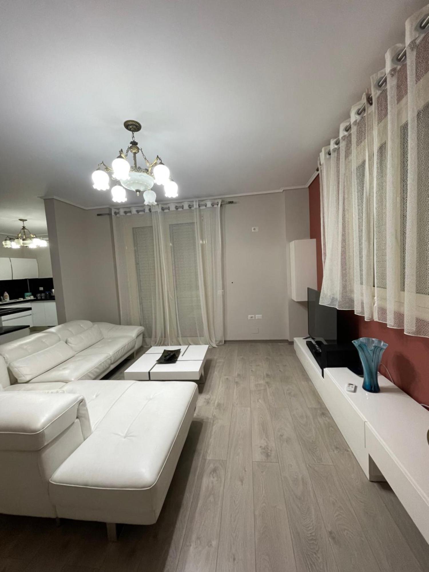 Alvi Apartament *